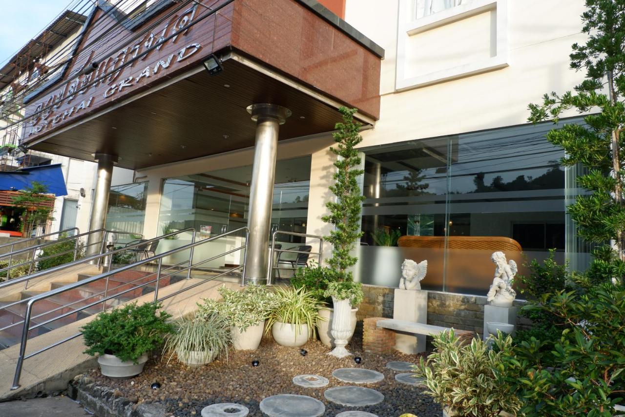 Auychai Grand Hotel Lang Suan Exterior photo