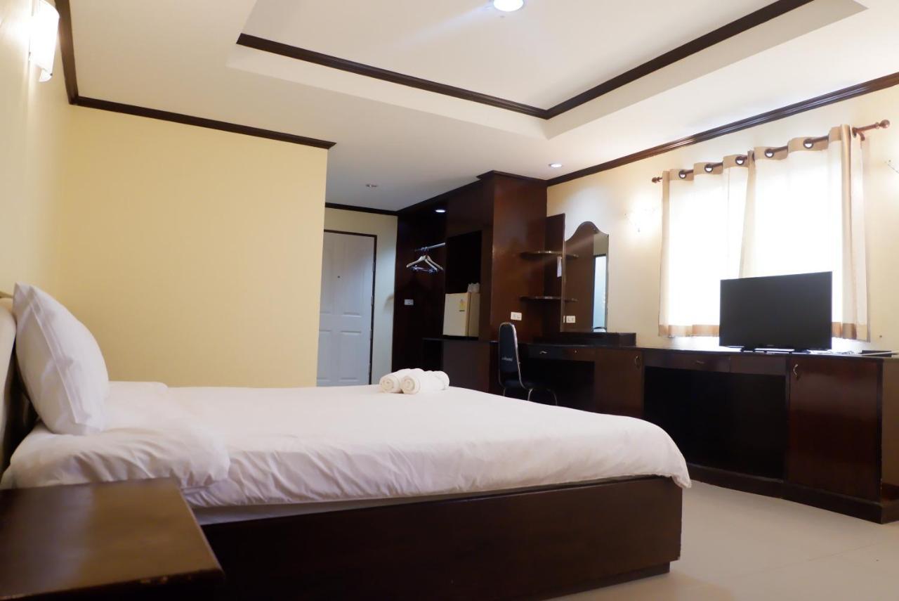 Auychai Grand Hotel Lang Suan Exterior photo
